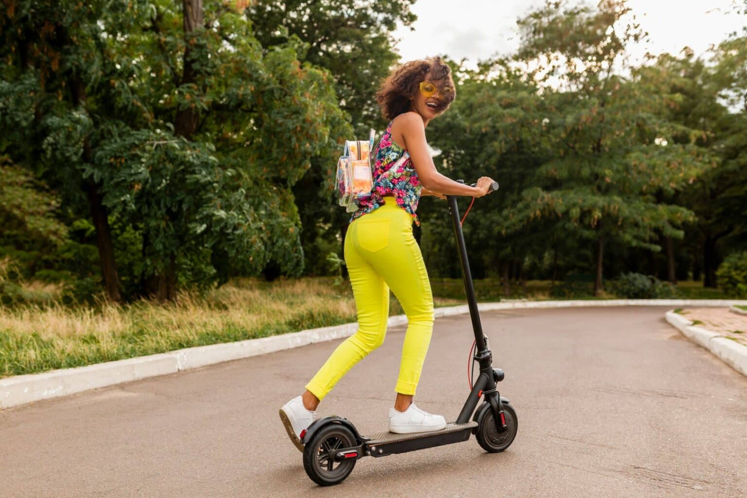 How to buy an electric scooter carselectric 1 Έτοιμος για Ψήφιση ο Νέος ΚΟΚ – Στόχος η Μείωση των Τροχαίων και η Ενίσχυση της Οδικής Ασφάλειας - Μέτρα για τα πατίνια