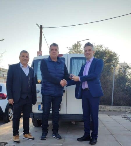 ΟΧΗΜΑ3 Δωρεά οχήματος από τον AB ΒΑΣΙΛΟΠΟΥΛΟ AE στον Δήμο Βριλησσίων
