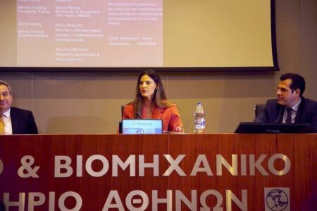 Photoelenarapti ΙΥΑ 1 Η Έλενα Ράπτη Βουλευτής Α’ Θεσσαλονίκης, ως εισηγήτρια του νέου νόμου για την ιατρικώς υποβοηθούμενη αναπαραγωγή