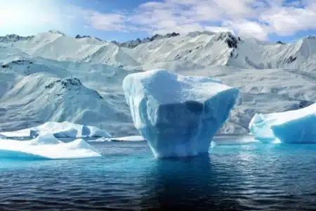Winter iceberg water snow mountains 1024x682 1