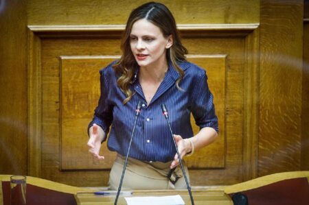 Αχτσιογλου 1 Σημεία συνέντευξης της Έφης Αχτσιόγλου, βουλευτή Επικρατείας και τομεάρχη Οικονομικών της Κ.Ο. του ΣΥΡΙΖΑ – Προοδευτική Συμμαχία, στον “ΣΚΑΪ”