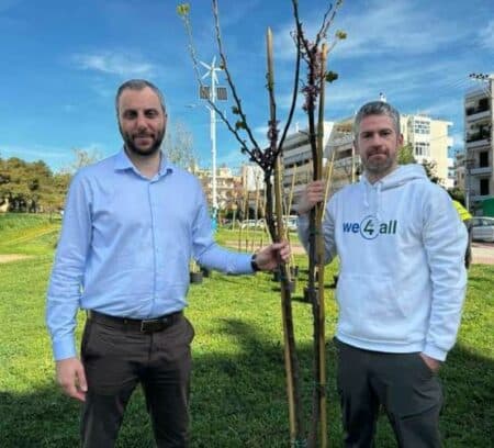 PISIMHSHSDENTROFYTEFSH Βριλήσσια: Μαζικές δενδροφυτεύσεις σε ολόκληρη την πόλη.