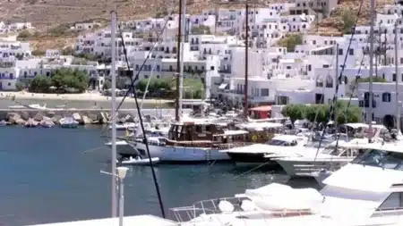 c8c92836 87fac765 SIFNOS Βρετανική εφημερίδα Express για Σίφνο: «Το πιο νόστιμο ελληνικό νησί»