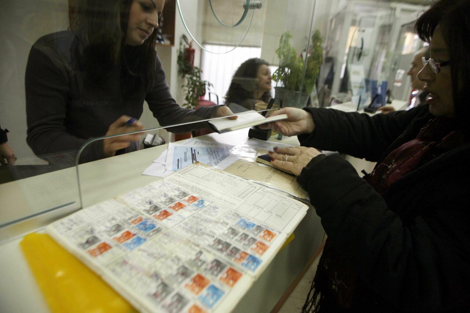 ensima asfalistiko syntakseis sintakseis 1 Ποιοι μπορούν να βγουν στη σύνταξη ακόμα και στα 50 -Τι ισχύει για το Δημόσιο