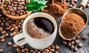 kafeini Αλτσχάιμερ: ευεργετική η καφεΐνη στη θεραπεία