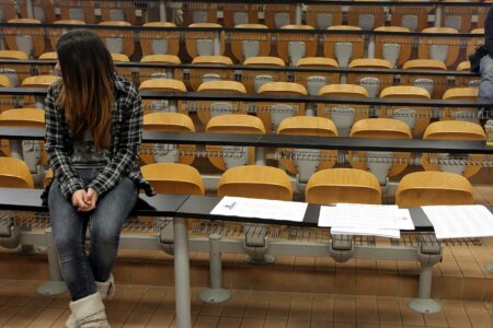 foitites epidoma stegasis 570 Ο Δήμος Ασπροπύργου δίνει επίδομα σε φοιτητές -Διαδικασία και δικαιούχοι