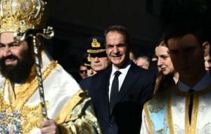 mitsotakis dexameni 1 Μήνυμα Μητσοτάκη στα Θεοφάνεια:Η Ελλάδα σήμερα είναι ένας φάρος σταθερότητας σε έναν ασταθή κόσμο