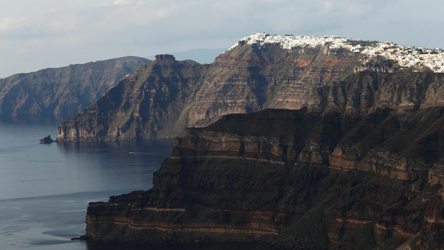 santorini Σε κατάσταση έκτακτης ανάγκης κηρύχθηκε ο δήμος Θήρας