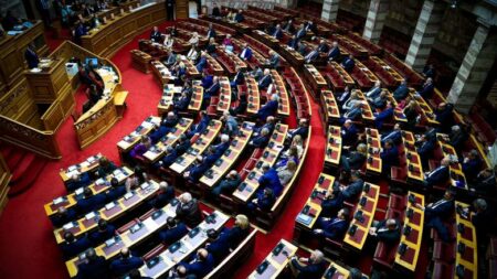 vouli ok Συζήτηση στη Βουλή για το πόρισμα της προανακριτικής - Αποχώρησαν ΣΥΡΙΖΑ και Ελληνική Λύση.
