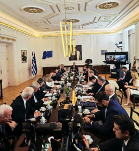mitsotakisxatzimarkosprofil 1 Το Εθνικό Πρόγραμμα Ανάπτυξης 2026-2030 στη συνάντηση των 13 Περιφερειαρχών της χώρας με τον Μητσοτάκη