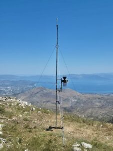 meteo Νέος Μετεωρολογικός Σταθμός της Μονάδας ΜΕΤΕΟ στην κορυφή της Πεντέλης