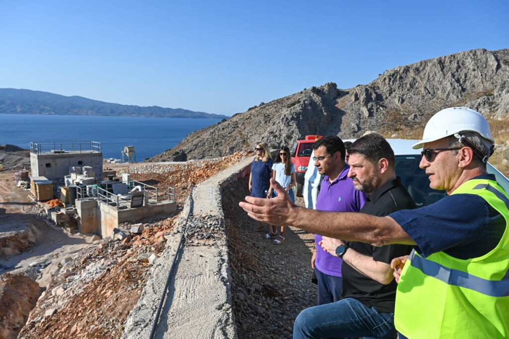 Υποδομές με προοπτική στην Ύδρα: Προγραμματικές συμβάσεις και έργα πνοής από την Περιφέρεια Αττικής. 1 YDRA Υποδομές με προοπτική στην Ύδρα: Προγραμματικές συμβάσεις και έργα πνοής από την Περιφέρεια Αττικής.