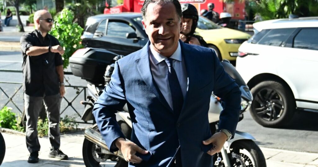 Εγκαίνια της Ογκολογικής Μονάδας στο Νοσοκομείο Σύρου από τον Άδωνι Γεωργιάδη