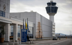 Παράνομη η στάση εργασίας ελεγκτών εναέριας κυκλοφορίας – Πτήσεις χωρίς επηρεασμό