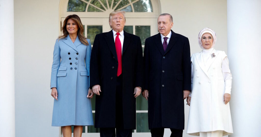 Η Εμινέ Ερντογάν καλεί τη Μελάνια Τραμπ για τα παιδιά στη Γάζα