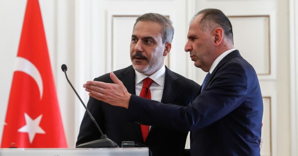 Γιώργος Γεραπετρίτης: Δεν δεχόμαστε υποδείξεις από κανέναν 4 Γιώργος Γεραπετρίτης: Δεν δεχόμαστε υποδείξεις από κανέναν