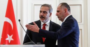 Γιώργος Γεραπετρίτης: Δεν δεχόμαστε υποδείξεις από κανέναν