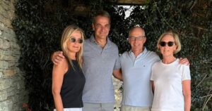 Ο Κυριάκος Μητσοτάκης υποδέχθηκε τον Λυκ Φρίντεν στην Τήνο