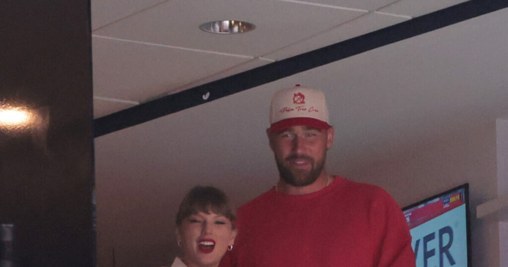 Taylor Swift: Η Google γιορτάζει τον αρραβώνα της με τον Τράβις Κέλσι