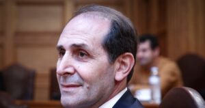 Απόστολος Βεσυρόπουλος: Ο βουλευτής που προώθησε τους απινιδωτές και «έσβησε» χωρίς