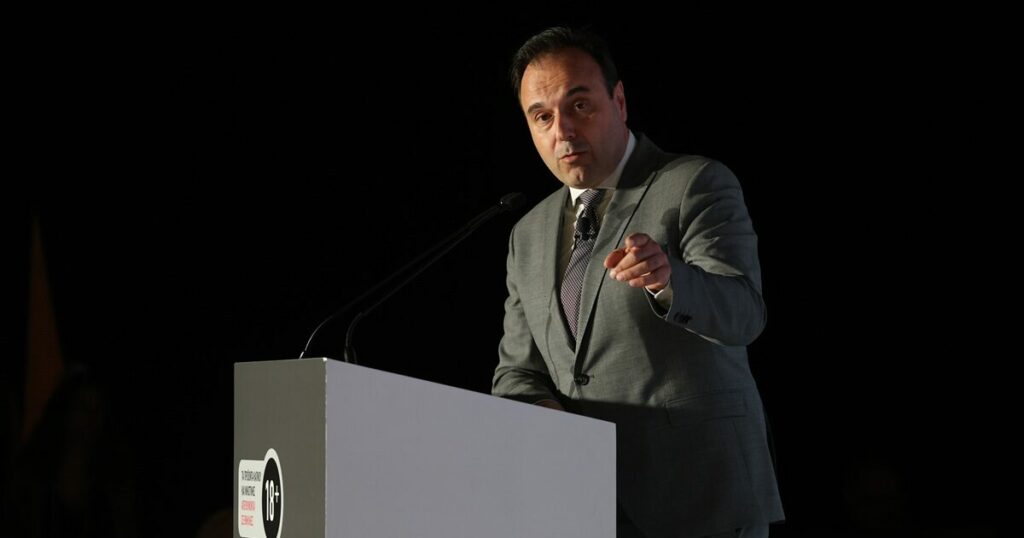 Δημήτρης Παπαστεργίου: Απαγόρευση ταξιδιών εντός ΕΕ με παλιές ταυτότητες από το καλοκαίρι του 2026