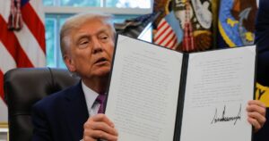 Ο Τραμπ μετονομάζει το υπουργείο Άμυνας σε υπουργείο Πολέμου