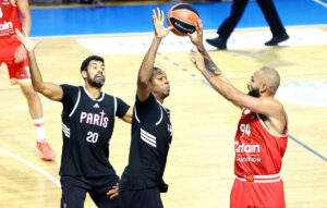 Ολυμπιακός – Παρί 87-90: Φιλική ήττα στο τελευταίο λεπτό