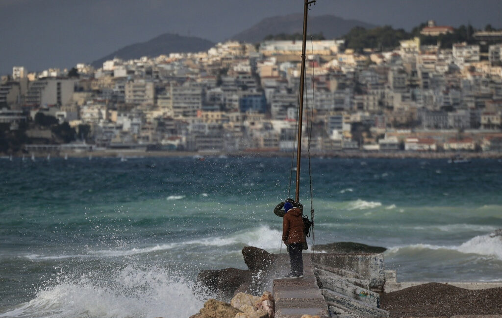 Απαγόρευση απόπλου από Πειραιά, Λαύριο και Ραφήνα