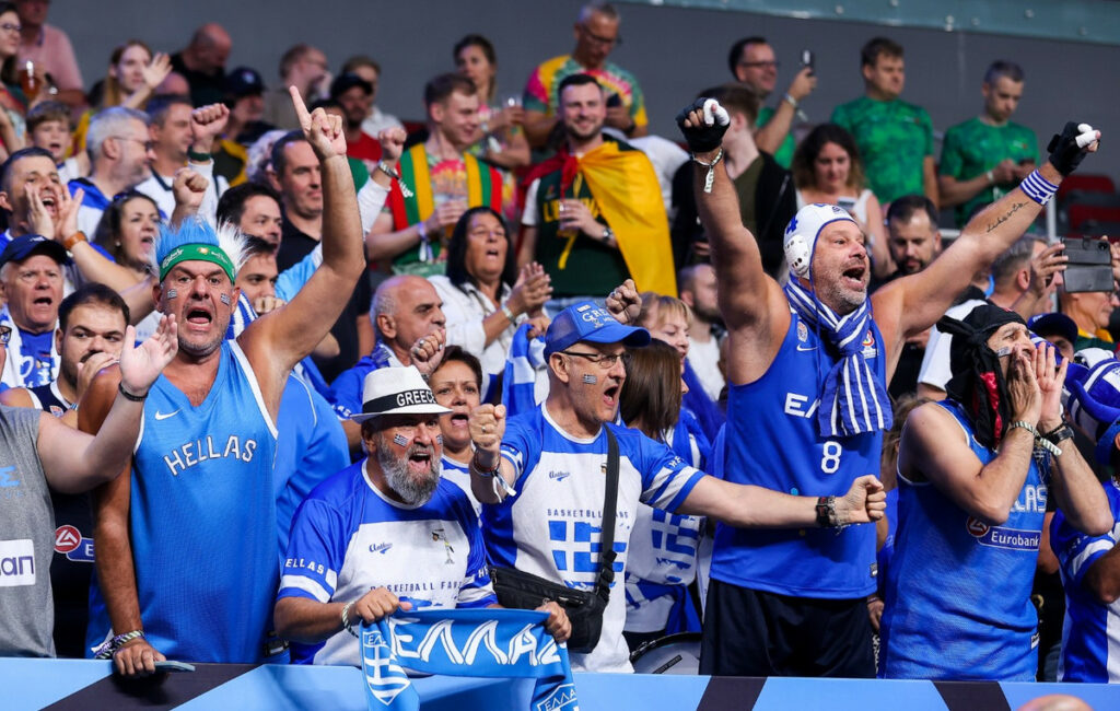 EuroBasket 2025: Η υποστήριξη των φιλάθλων Ελλάδας και Τουρκίας στον ημιτελικό 7 EuroBasket 2025: Η υποστήριξη των φιλάθλων Ελλάδας και Τουρκίας στον ημιτελικό