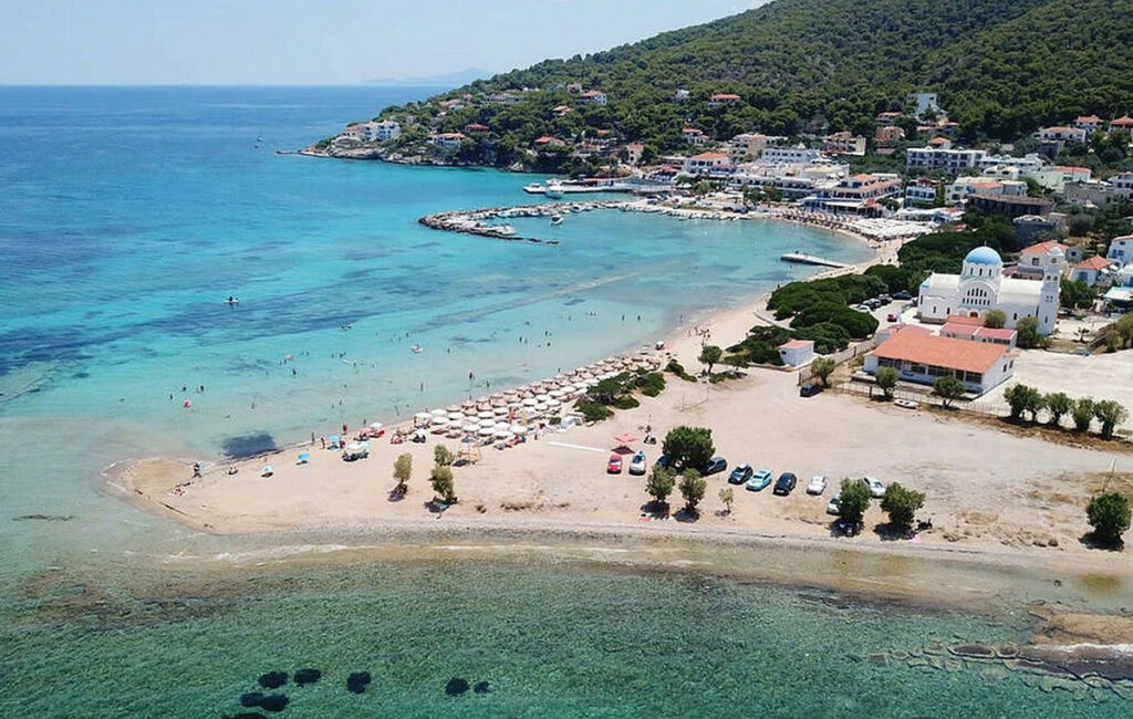 Συλλήψεις στο Αγκίστρι για παράνομη απόρριψη αποβλήτων