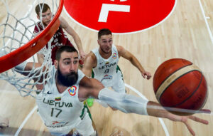 Eurobasket 2025: Ξεκίνημα στα νοκ άουτ με ελληνικό ενδιαφέρον