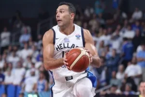 Σλούκας: «Το παιχνίδι περιλαμβάνει περισσότερα από τα σουτ»