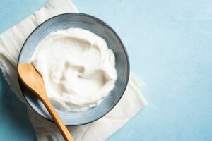 Γιαούρτι μετά την άσκηση μειώνει τη φλεγμονή περισσότερο από τους υδατάνθρακες