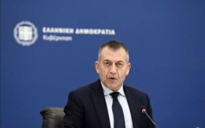 Τελευταία προειδοποίηση Βρούτση προς τους δημάρχους για αδειοδότηση αθλητικών εγκαταστάσεων