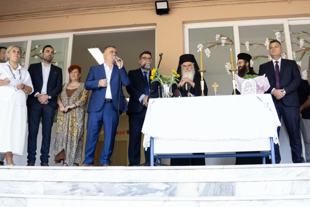 Δήμος Παλλήνης: Παρών ο Δήμαρχος στους Αγιασμούς Σχολείων