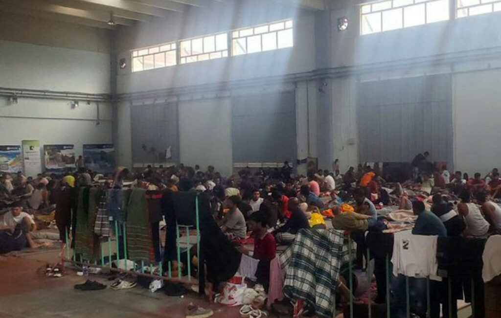 Συμπλοκές μεταξύ μεταναστών στην Αγυιά κατά τη διανομή φαγητού