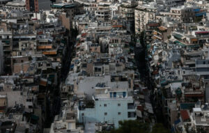 ΣτΕ: Απορρίπτει την τακτοποίηση αυθαιρέτων σε κοινόχρηστους χώρους