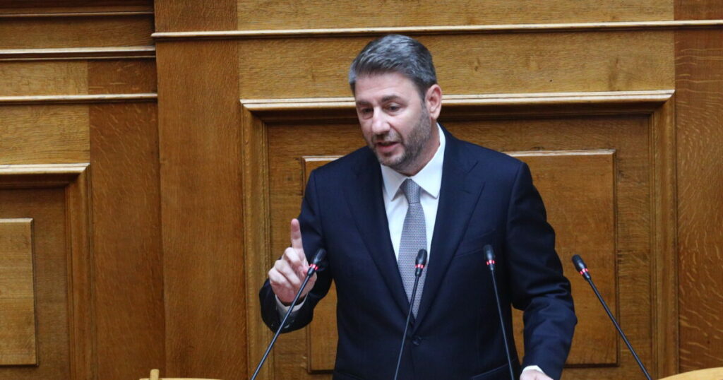 Προτάσεις Ανδρουλάκη στη ΔΕΘ: 13ος μισθός, συλλογικές συμβάσεις και μείωση ΦΠΑ