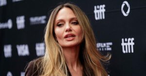 Αντζελίνα Τζολί: Μήνυμα για την πολιτική κατάσταση στις ΗΠΑ - «Αγαπώ την Αμερική, αλλά δεν την αναγνωρίζω»