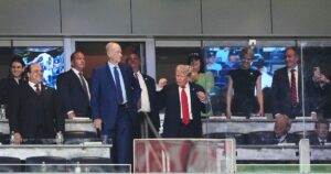 Ο Ντόναλντ Τραμπ χόρεψε «YMCA» σε αγώνα μπέιζμπολ μετά τη δολοφονία του Τσάρλι Κερκ