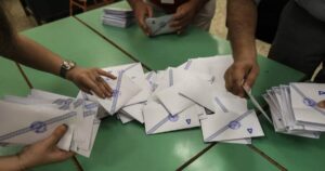 Δημοσκόπηση Interview: Ανάκαμψη της Νέας Δημοκρατίας και στασιμότητα για τα υπόλοιπα κόμματα