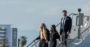 Η Έρικα Κερκ θυμάται τη στήριξη της Ούσα Βανς μετά τη δολοφονία του Τσάρλι Κερκ