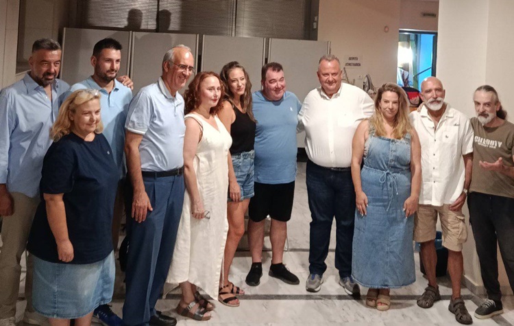 Επιτυχία της παράστασης «Μανωλάκης ο Βομβιστής» στο Π.Π.Ι.Ε.Δ. 3 Επιτυχία της παράστασης «Μανωλάκης ο Βομβιστής» στο Π.Π.Ι.Ε.Δ.