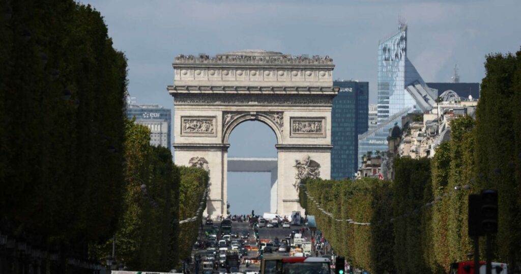 Κατάρ: 20% των ακινήτων στα Ηλύσια Πεδία ανήκουν σε Καταριανούς