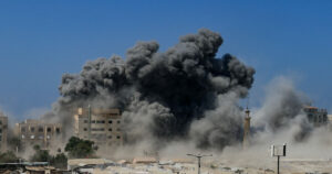 Ισραήλ: Ισοπέδωση ουρανοξύστη στη Γάζα με καταστροφικό πλήγμα