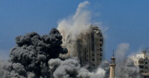 Κατέρρευσε ο Πύργος Μουστάχα στη Γάζα από ισραηλινή επίθεση