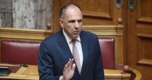 Νομικές ενέργειες από τον Γιώργο Γεραπετρίτη για δημοσιεύματα σχετικά με την ηλεκτρική διασύνδεση Ελλάδας - Κύπρου