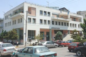 Δεύτερος δήμαρχος χάνει την πλειοψηφία στο δημοτικό συμβούλιο