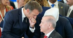 Ερντογάν προς Μακρόν: Υπάρχουν στιγμές που είσαι καλά τελικά