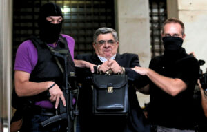 Σαν σήμερα 28 Σεπτεμβρίου: Συλλαμβάνονται τα ηγετικά στελέχη της Χρυσής Αυγής
